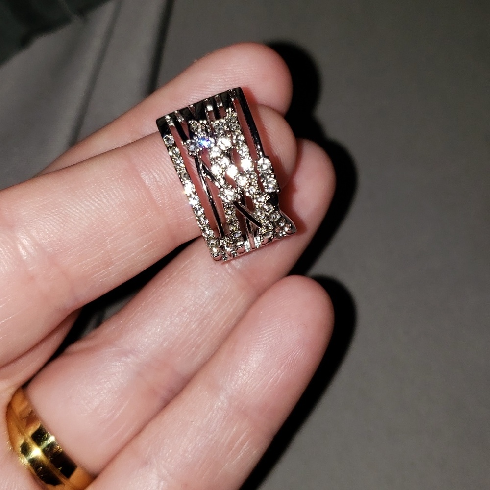 Women's crystal ring